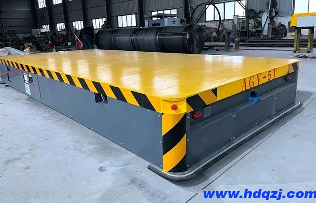 無軌電動平車是如何實現(xiàn)轉(zhuǎn)彎的？