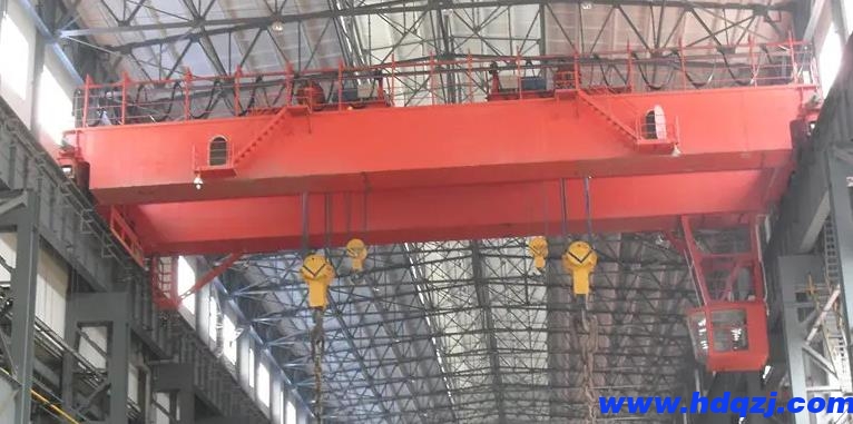 橋式起重機(jī)的特點(diǎn)有哪些方面 橋式起重機(jī)的特點(diǎn)有哪些方面