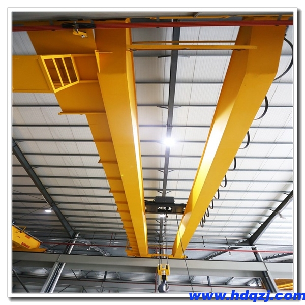 單梁起重機(jī)架設(shè)時(shí)的起吊步驟 單梁起重機(jī)架設(shè)時(shí)的起吊步驟