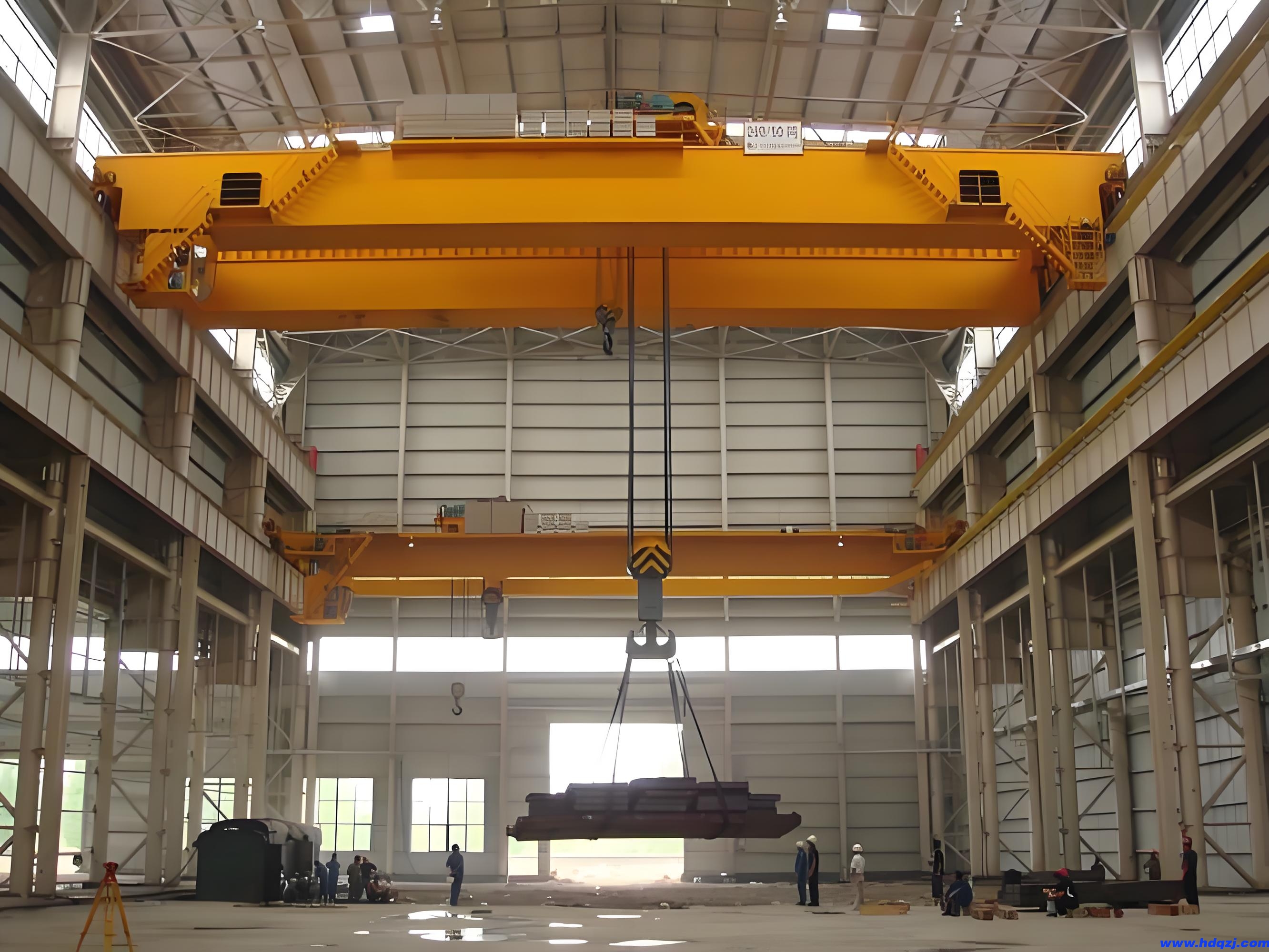 QE型通用橋式起重機(jī)產(chǎn)品簡介 QE型通用橋式起重機(jī)產(chǎn)品簡介