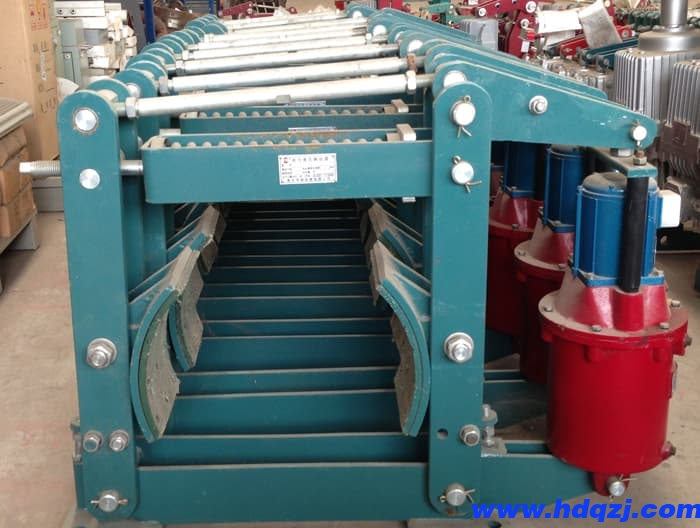 雙梁起重機(jī) 雙梁起重機(jī)