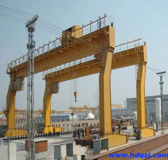 MDG型5-32噸單主梁吊鉤門式起重機(jī) MDG型5-32噸單主梁吊鉤門式起重機(jī)